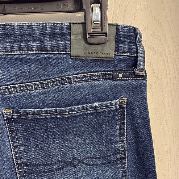 Lucky Brand Blue Cropped Jeans with Raw Hem - Picture 9 of 9